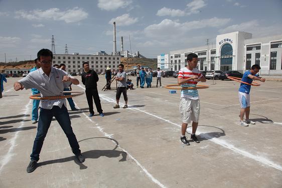 呼啦圈男子组比赛